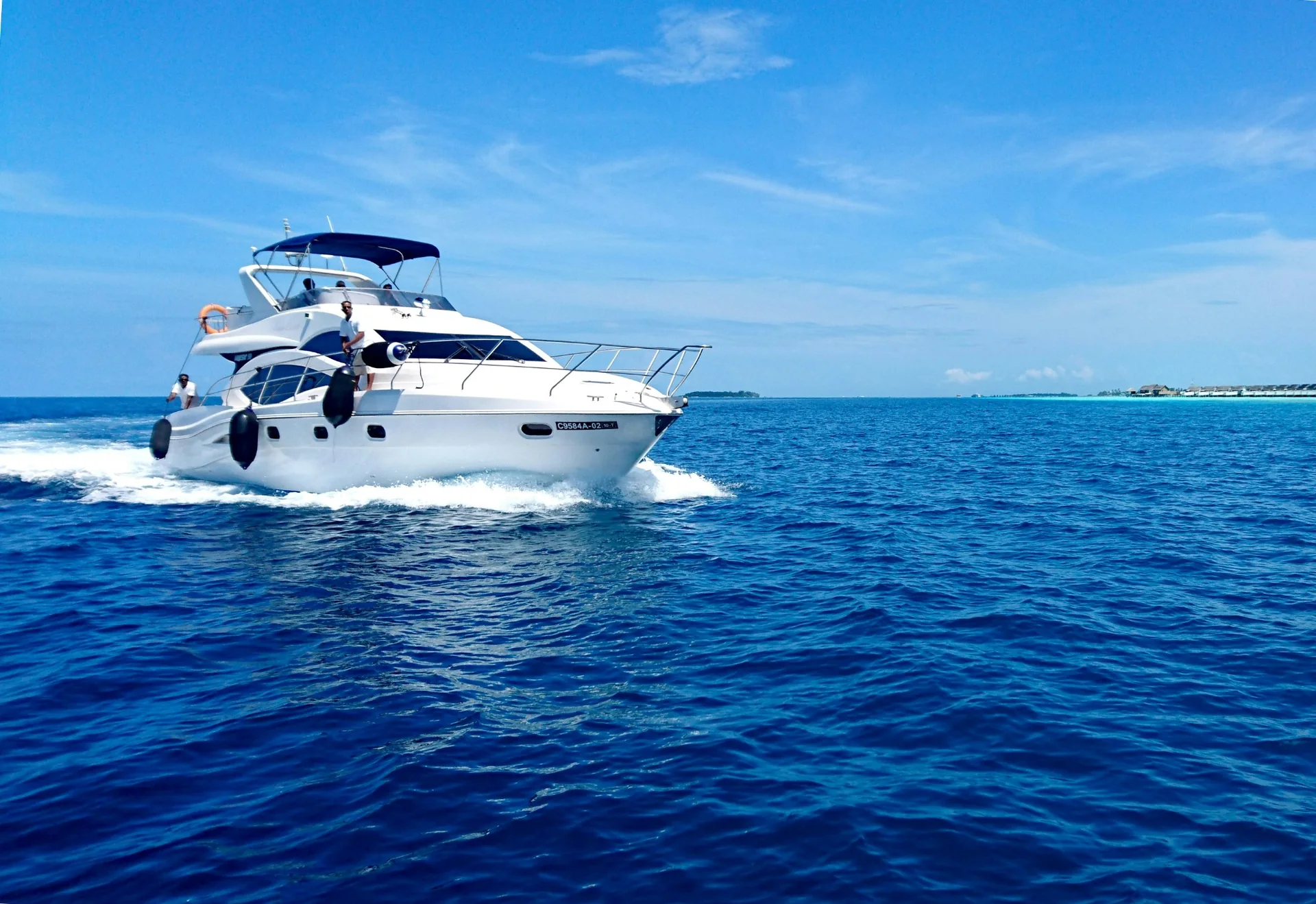 Transfer privado de barco entre Cascais e Lisboa